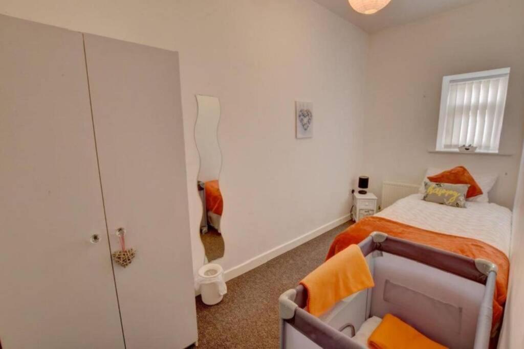 Pomfret House, Perfect Guest Villa in Burnley Extérieur photo